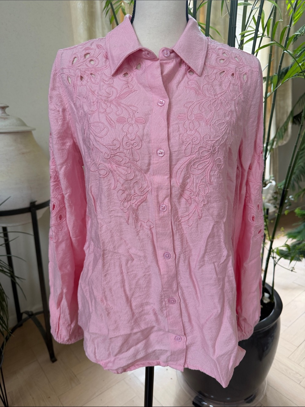 LOGO by Lori Goldstein Light Pink Eyelet Embroidered Button-Down Shirt